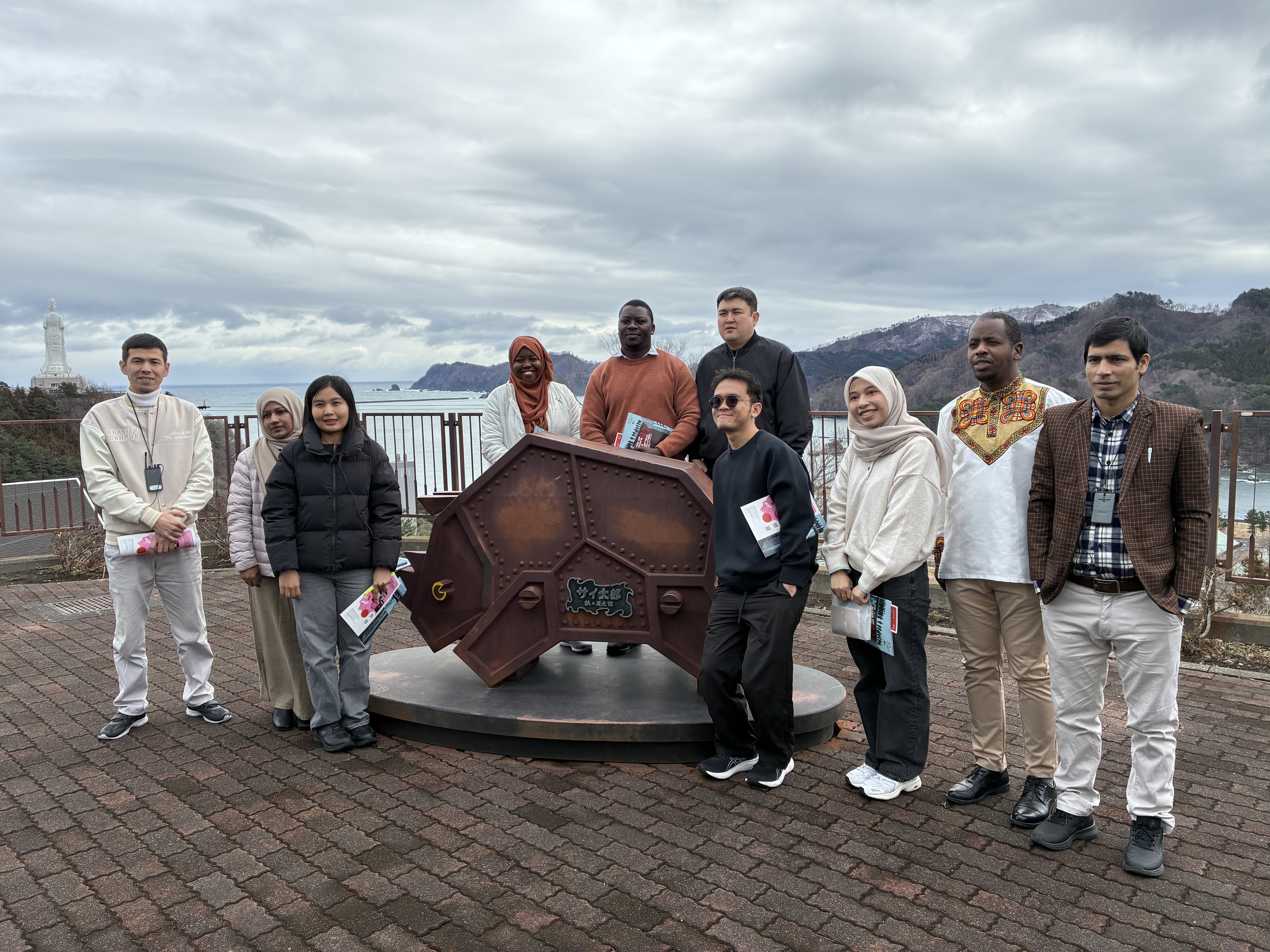 プログラムに参加した10名の留学生たち